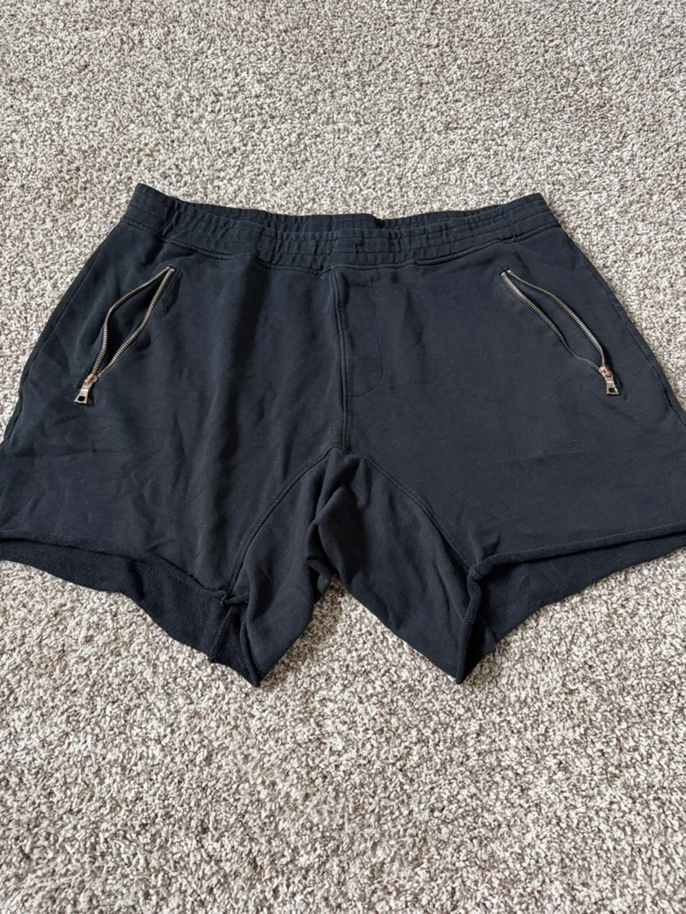 🌿 Fashion Nova Black Sweatshorts Zip-Pocket